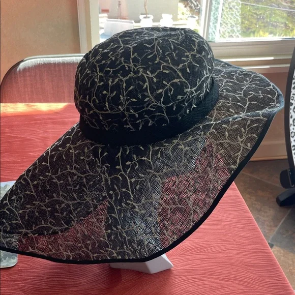 Giorgio Armani Black and White Elegant Hat
